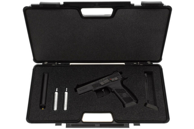 Pistolkuffert med formskåret skum - CZ-4542