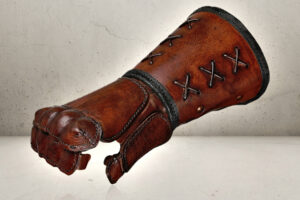 Leather gauntlet Right - M/L-0