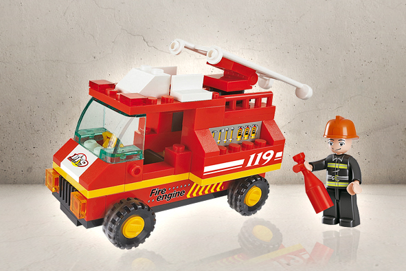 Sluban Small Fire Truck-0