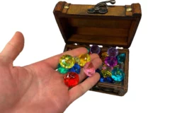 Træ Skattekiste med 48 stk. Diamanter