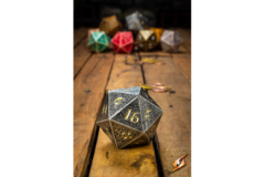 Dice D20 - Hammered Steel - 8,5 cm
